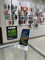 i Phone XR | 64GB | Unlocked Vancouver - Image 2