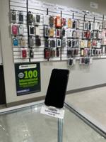 i Phone XR | 64GB | Unlocked Vancouver - Image 4