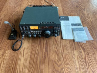ICOM 751A Transceiver with Mic and Manual