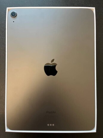 brand-new-5th-gen-apple-ipad-air-109-64gb-wifi-big-1